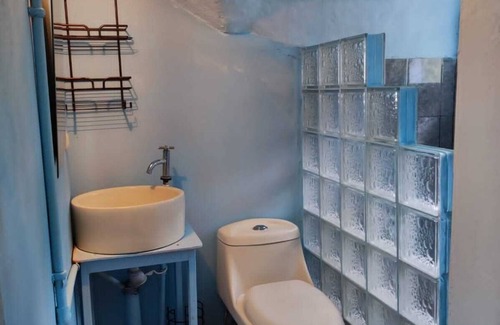 Los Planes House | Cozy 2-bedroom townhome in charming Provincia de Puntarenas with AC, WiFi