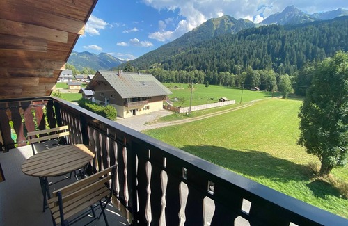 La Chapelle-d'Abondance Apartment | Cozy 2-Room Apartment for 4 with Balcony, Ski Locker, and Parking in La Chapelle-d'Abondance
