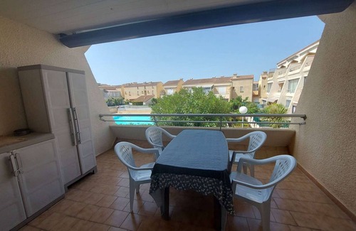 Marseillan Plage Apartment | Cozy 2-Room Apartment for 4 with Pool View, Terrace, and Private Parking