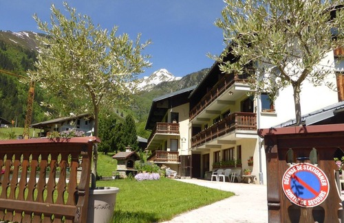 Beaufort Apartment | Cozy 2-Star Apt for 6 w/Mountain Views, Hiking & Ski Access