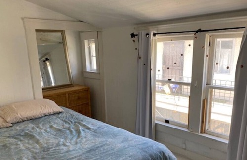 Venice House | Cozy 2 story beach house near Venice Boardwalk