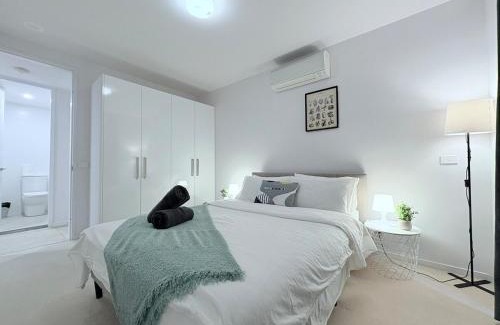 Belconnen Apartment | Cozy 2B apartment in Belconnen GYM POOL