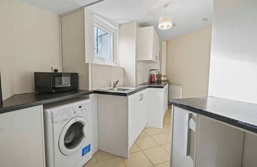 Padiham House | Cozy 2B House w/Parking in Padiham, Burnley