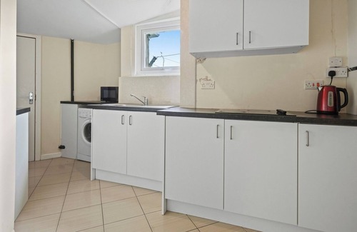 Padiham House | Cozy 2B House w/Parking in Padiham, Burnley