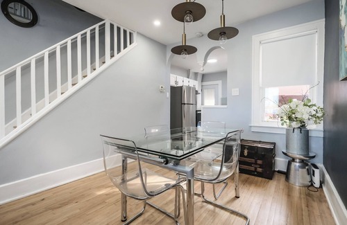 Bridgeview Apartment | Cozy 2bd with beautiful view of Detroit River
