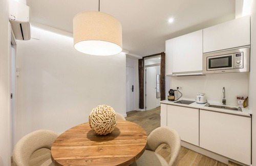Sol Apartment | Cozy 2bedroom apartment Madrid centre (P1D)