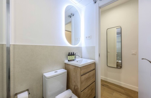 Sol Apartment | Cozy 2bedroom apartment Madrid centre (P1D)