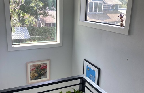 Holly House | Cozy 2BR/2.5BA home in walkable East Austin! Fully fenced yard for your pups.