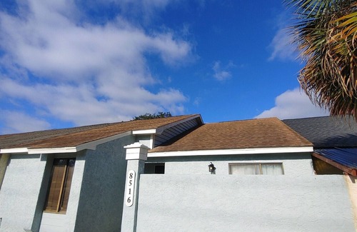 Silver Sands House | COZY 2BR 2 BA 1/2 MILE FROM THE BEACH!