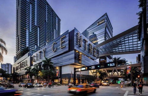 Brickell Condo | Cozy 2BR, 2B Apt, 4min to Brickell City Center