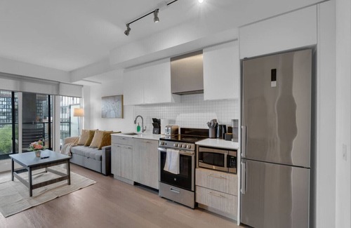 Downtown Toronto Hotel | Cozy 2BR - 5 min to Eaton Centre - Dundas Sq