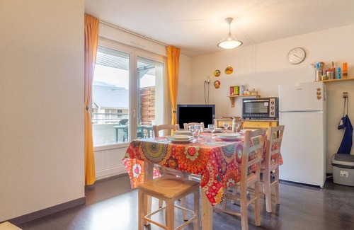 Luz-Saint-Sauveur Apartment | Cozy 2BR Cabin with Pool, Balcony, and WiFi in Luz-Saint-Sauveur