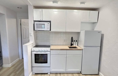 Baldy Mountain House | Cozy 2BR Condo Escape - Fireplace, Near Downtown