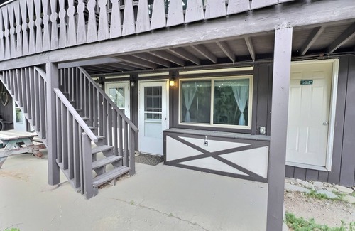 Baldy Mountain House | Cozy 2BR Condo Escape - Fireplace, Near Downtown