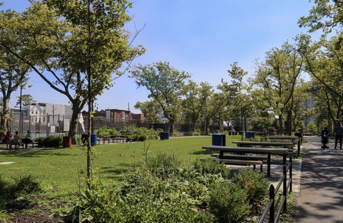 The Heights Apartment | Cozy 2BR Escape – Steps to Transit, Close to NYC