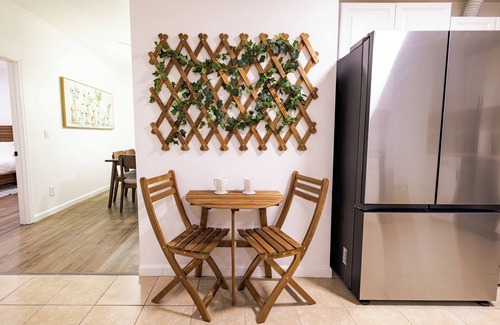 Auburn House | Cozy 2BR Forest Home w/King Bed