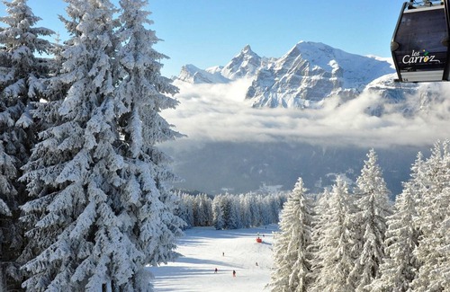 Les Carroz-d'Araches Apartment | Cozy 2BR + Mezzanine for 6, Ski-In/Ski-Out, Balcony, Near Village Center