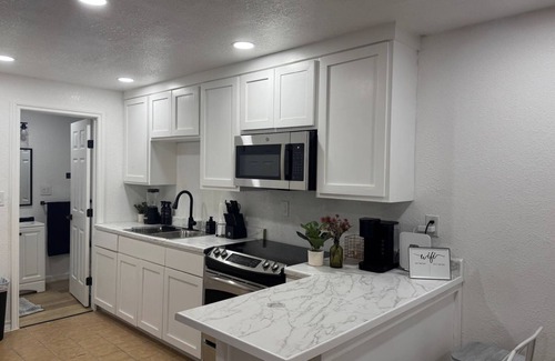 Texas Gulf Coast House | Cozy 2BR Near Downtown & Border