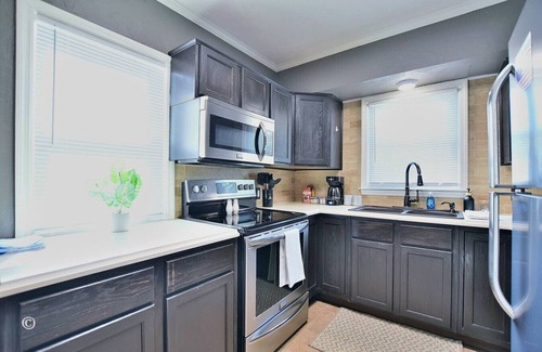 Columbus House | Cozy 2BR Retreat|close to Benning|Pet Friendly
