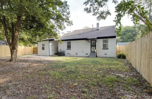 Memphis House | Cozy 2BR Retreat -Quick Drive to Downtown Memphis