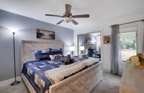 White Haven House | Cozy 2BR Townhouse with Mountain Views & BBQ