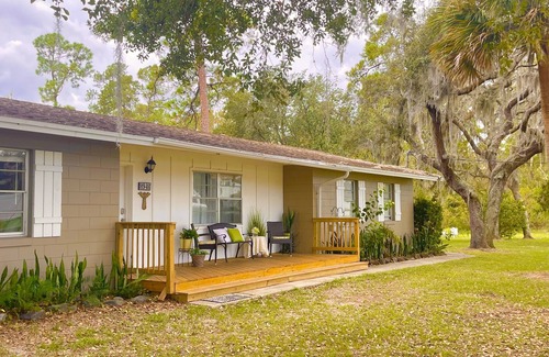 Florida Central Atlantic Coast House | Cozy 3/2, 5mins to Disney, 10 to Universal