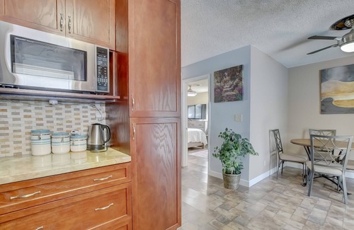 North Corals House | Cozy 3 bdr house is centrally located with heated pool