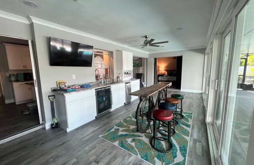 Port Charlotte House | Cozy 3-bed 2 bath in lovely Port Charlotte with heated pool and optional boat.
