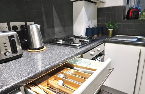 Finsbury Apartment | Cozy 3-bed apartment in Vibrant Clerkenwell, London.