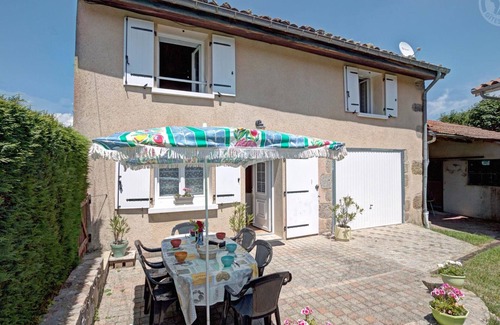 Saint-Jean-la-Vetre Cottage | Cozy 3-Bedroom Cottage with Private Terrace, Wi-Fi, and Parking in Saint-Jean-la-Vêtre