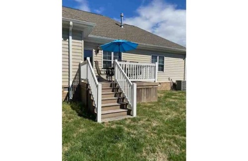Hampton House | Cozy 3 Bedroom 2.5 bath home away from home.