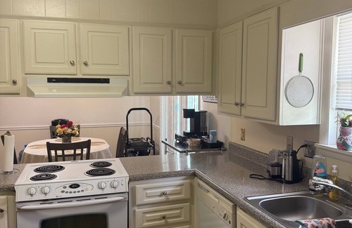 Gracewood House | Cozy 3-Bedroom, 2-Bath Home in Augusta, GA – WiFi, A/C & 65” TVs in Every Room!