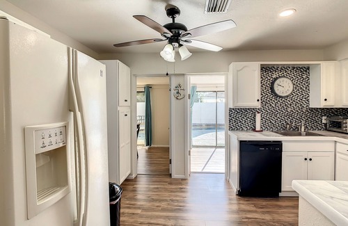 Port Charlotte House | Cozy 3-Bedroom 2 bath for 8 with pool near Boca Grande