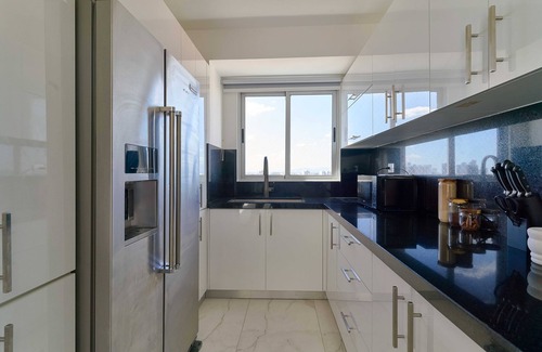 Downtown Santo Domingo Apartment | Cozy 3 bedroom Apt/Outdoor Pool/Gym/parking space
