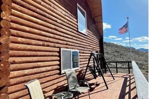 Cody Cabin | Cozy 3 bedroom Cabin 30 min from East Yellowstone!