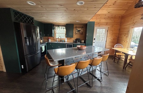 Campton Cabin | Cozy 3-bedroom cabin in lovely Campton with AC, WiFi