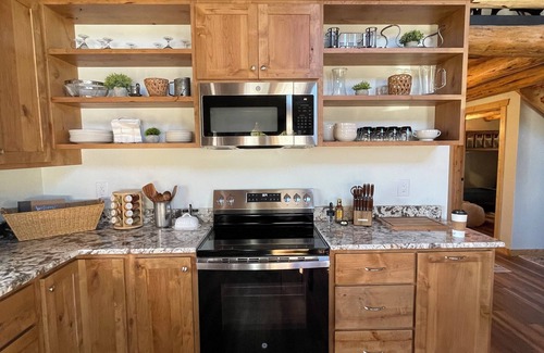 Rexford House | Cozy 3 bedroom cabin in rexford area