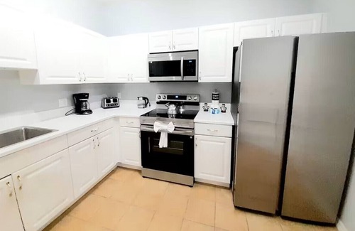 West Kissimmee Condo | Cozy 3-bedroom condo very close to Disney