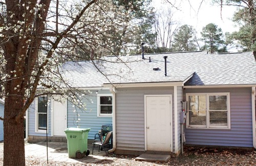 East Raleigh House | Cozy 3-Bedroom Getaway