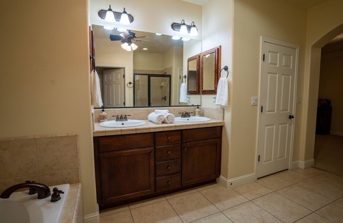 Fresno House | Cozy 3 bedroom home in a welcoming neighborhood