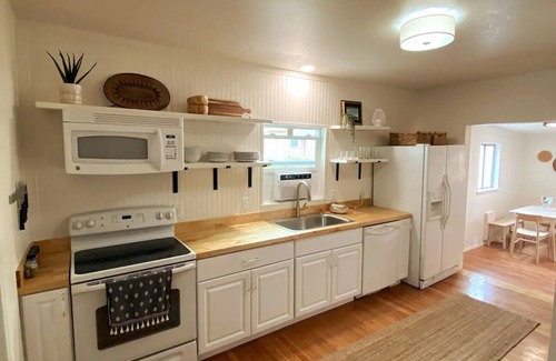 Canon City House | Cozy 3 Bedroom Home with Patio and Grill