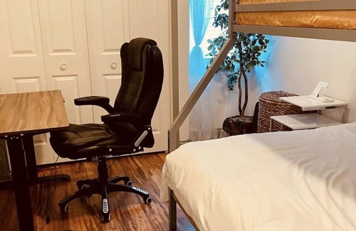 Northeast Minneapolis Arts District House | Cozy 3-bedroom Home in NE Historic Arts District