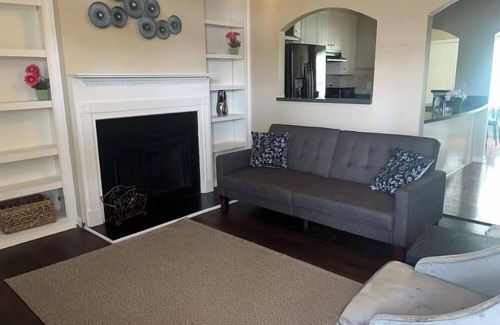 Fairburn House | Cozy 3-bedroom home with WiFi and AC near the Airport