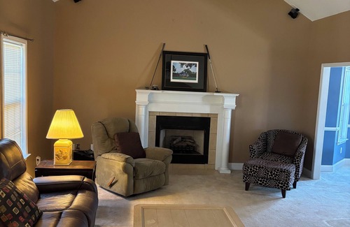 Thomson House | Cozy 3-bedroom house in nice country club community.Perfect for Masters