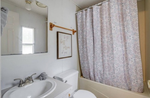 Claiborne House | Cozy 3 bedroom in the heart of West Monroe