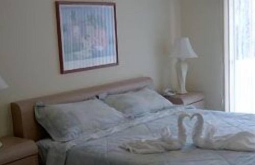 Royal Palm Bay Condo | Cozy 3 bedroom Resort Condo Only 2 Miles to Disney