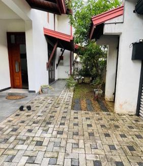 Maharagama House | Cozy 3-Bedroom Retreat Near Colombo Maharagama