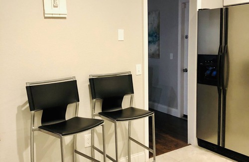 Fairvilla House | Cozy 3 bedroom second floor unit