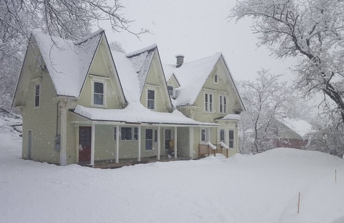 North Troy House | Cozy 3 Bedroom Townhouse near Jay Peak - Newly Renovated