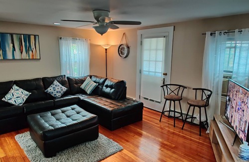 Slatersville Apartment | Cozy 3 Bedroom unit near Providence